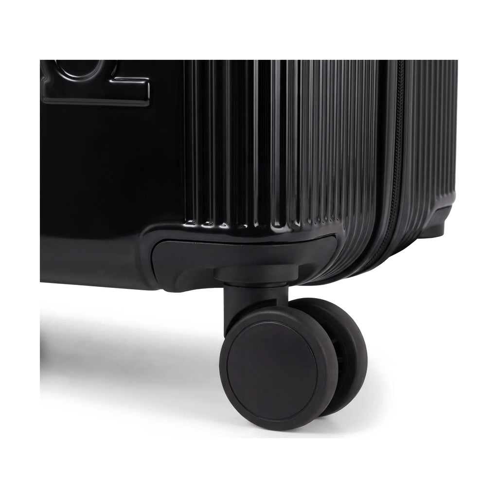 Set de 4 valises Pierre Cardin Berlin Noir, détail roue double et coin protégé