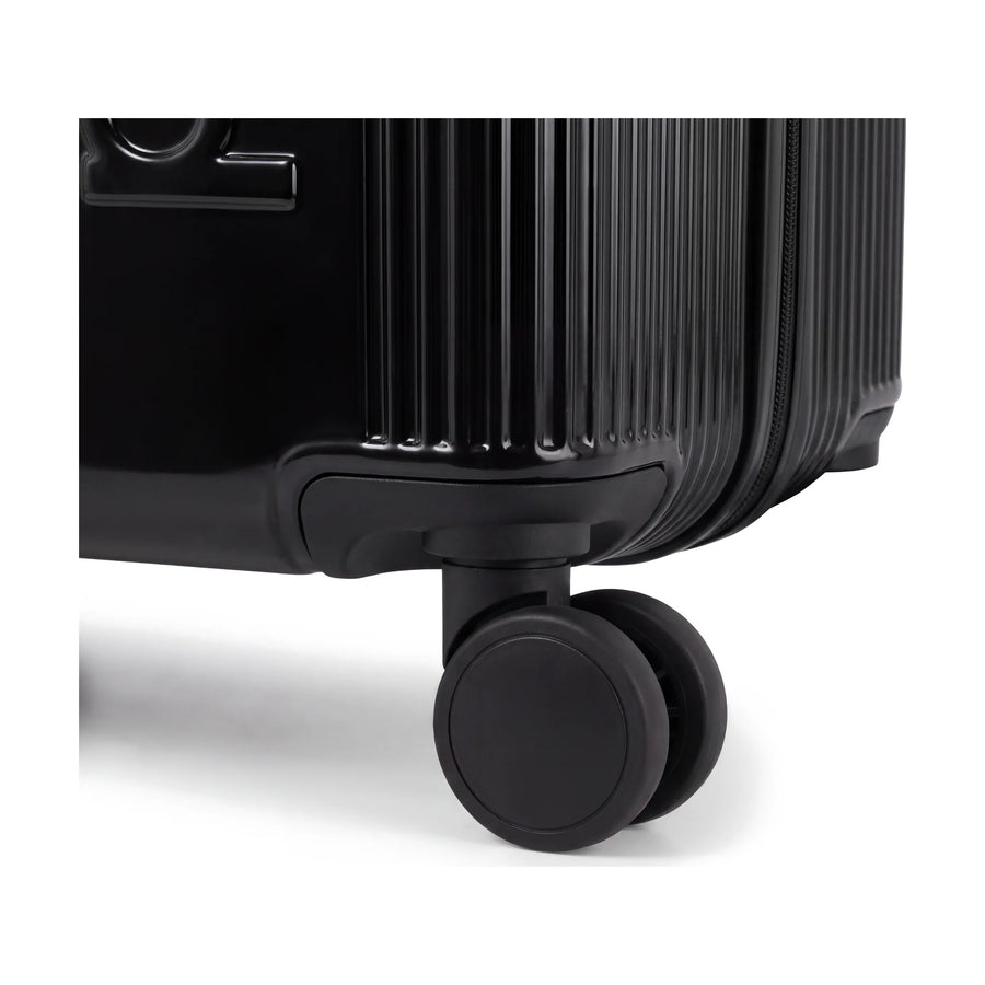 Set de 4 valises Pierre Cardin Berlin Noir, détail roue double et coin protégé
